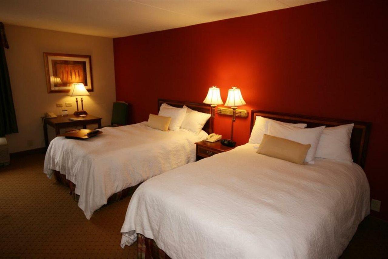 Hampton Inn Pennsville Esterno foto