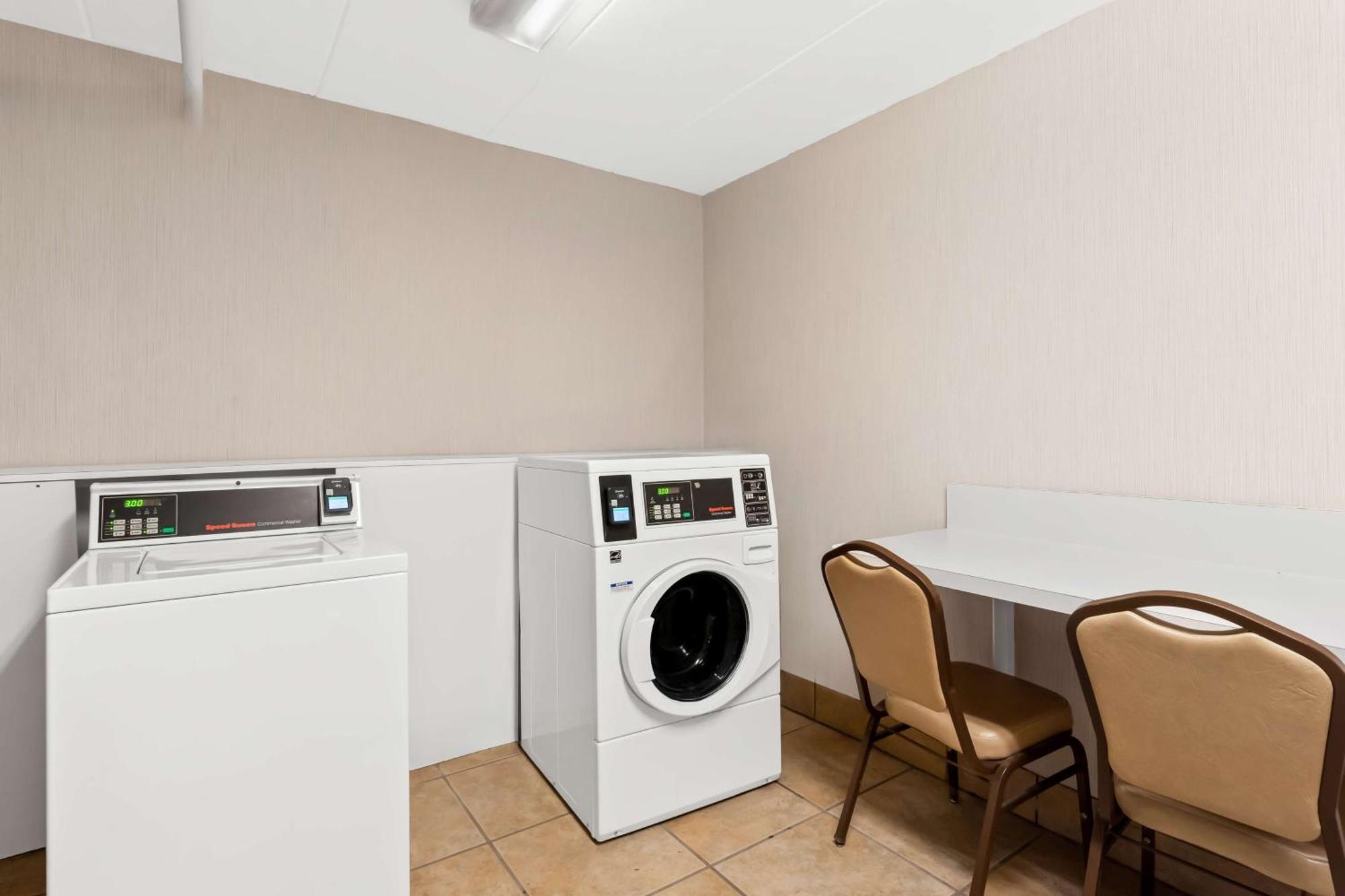 Hampton Inn Pennsville Esterno foto