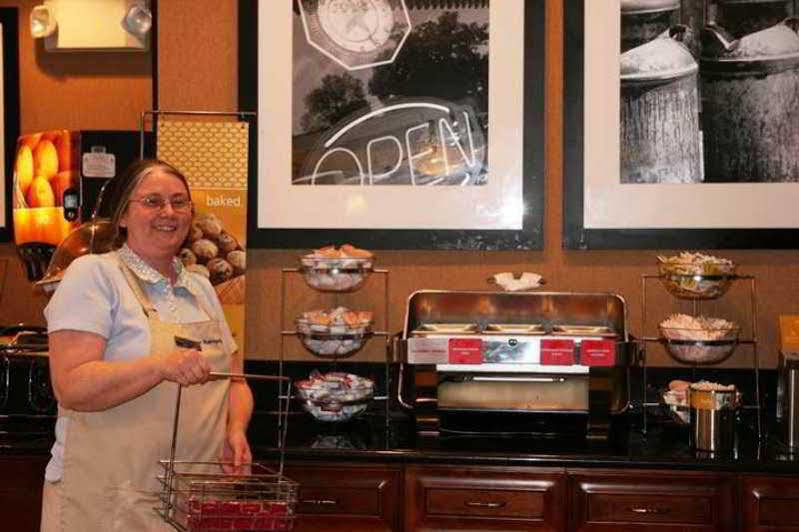 Hampton Inn Pennsville Esterno foto
